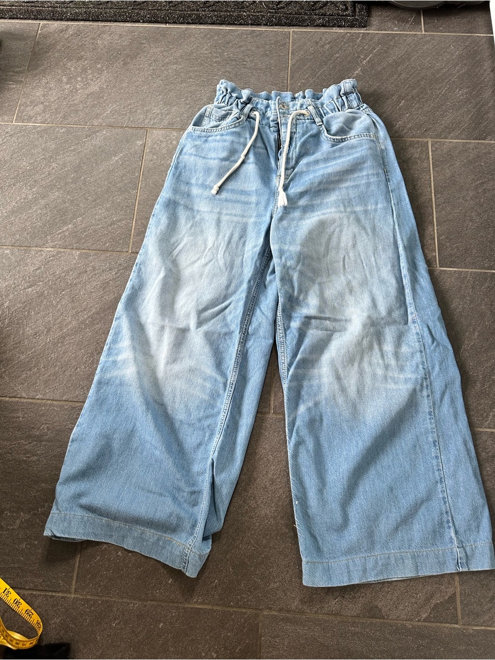 Pilcro Anthropologie Wide Leg Light Wash Drawstring Denim Denim size 27 petite